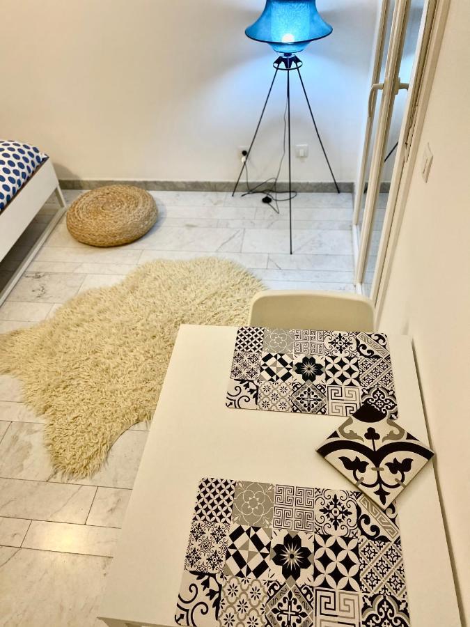 Charmant Studio Climatise Centre Menton Parking Gratuit المظهر الخارجي الصورة